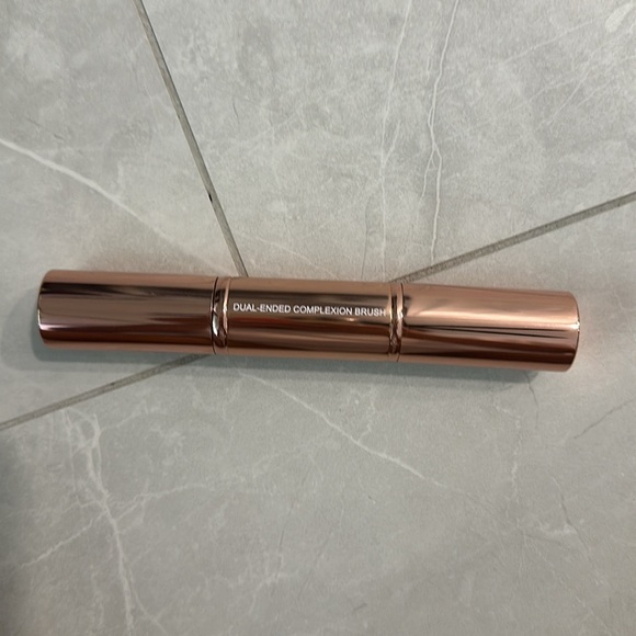 Chica Beauty Dual Ended Complexion Brush - Picture 3 of 6